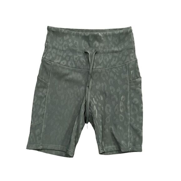 MOVE THEOLOGY Green Cheetah Print Drawstring Athletic Shorts Size S - Picture 1 of 7